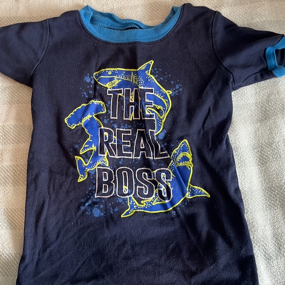 Boys glow in the dark shark pajama set - Picture 3 of 4